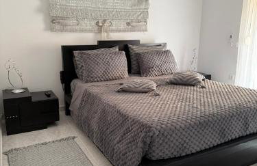 Katsaras House 3 Cozy Bedrooms - Photo 12