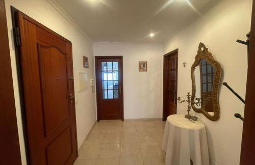 Entire 3 bed rooms Apartment with Private wc ! - Foto 8