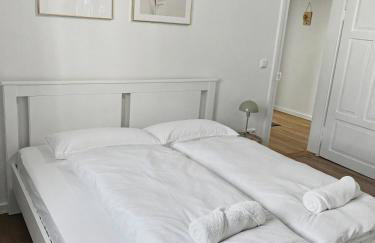 MEGHA Living - 2 Zimmer Appartments mit Küche - Zentral - Foto 36