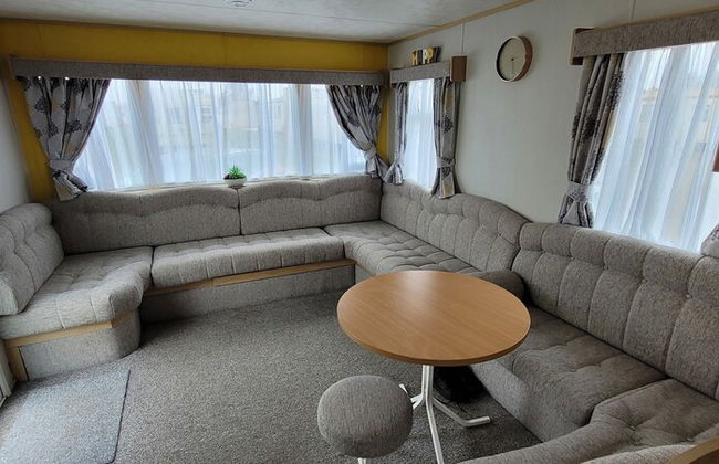 3-bed Caravan in Walton on the Naze - Photo 13