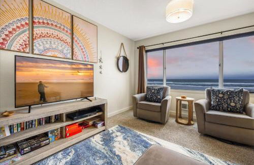 Oceanfront Suite - Top Floor - Sleeps 4 - Pool and Sauna - Foto 9