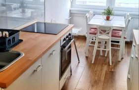 Sunflower Sky Apartment - Photo 19