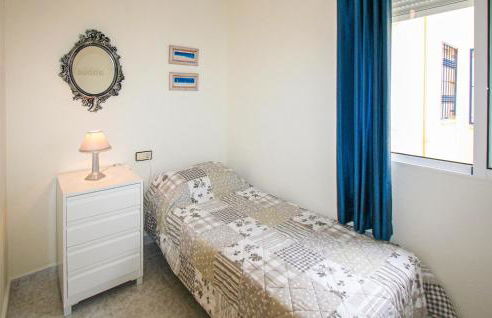 Stunning Apartment In Torrevieja - Foto 18