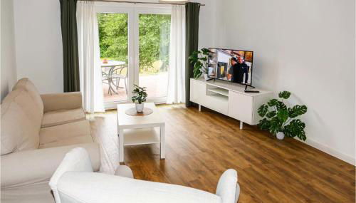 Pet Friendly Apartment - Photo 3