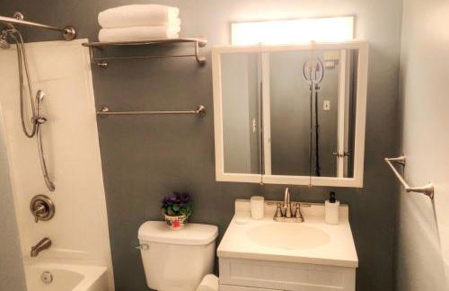 3BR Home, Pet-Friendly, Fenced Yard Near I-70, I-75, Hospitals, Wright-Patt AFB - Foto 17