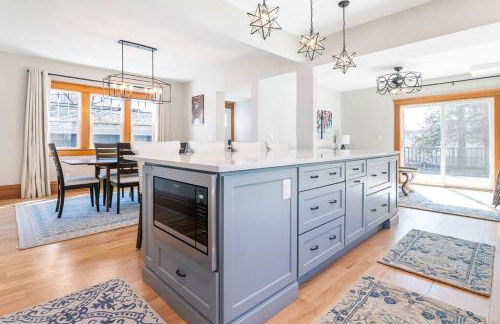 Family-friendly 4BR Near UNI for an Easy Group Stay - Foto 8