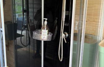 Cabane au bord d'un étang - Foto 2