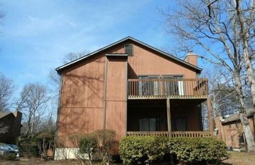 Charming Condo Near WFU and Hospitals, Full Kitchen, Strong WiFi, In-Unit Laundry - Foto 12