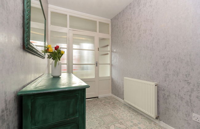 HC Property - Vale View - Photo 3