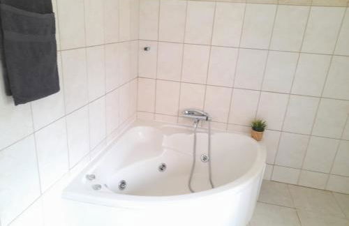 Beautiful apartment Enjoy, with a shared pool - Foto 9