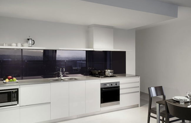 Mantra Circle on Cavill - Photo 20