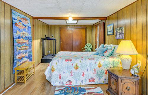 6 Mi to Manatee Springs! Family Riverfront Getaway - Foto 18