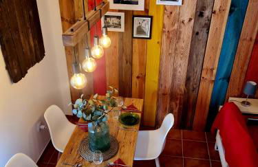 La Casa Junto al Sendero del Río & chimenea y leña incluida - Foto 1