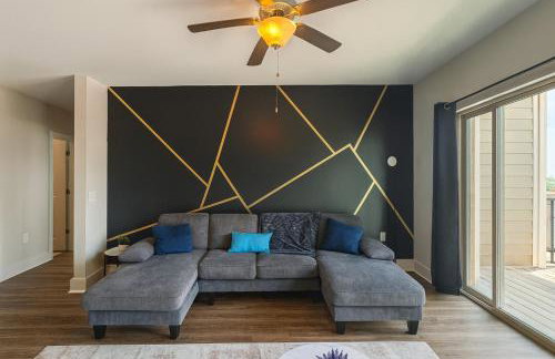 Luxury 2BR Condo Steps from UAB Campus 5a - Photo 2