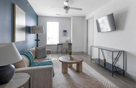 Landing Stunning 1BD Gym Pool - Foto 4