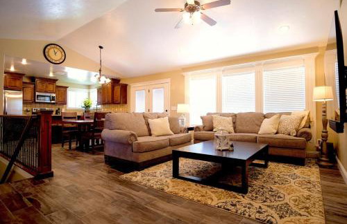 Modern Home with 3-Car Garage & Large Yard - Photo 17