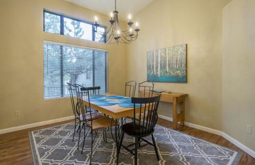 Coburn Cabin @ Country Club Game Room New Central AC Pet and Family-Friendly - Photo 12