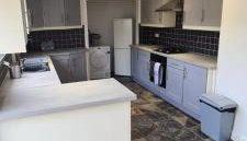 Well presented 3 Bed House- 9 Guests - Great for Leisure stays or Contractors -NG8 postcode - Foto 2