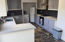 Well presented 3 Bed House- 9 Guests - Great for Leisure stays or Contractors -NG8 postcode - Foto 2