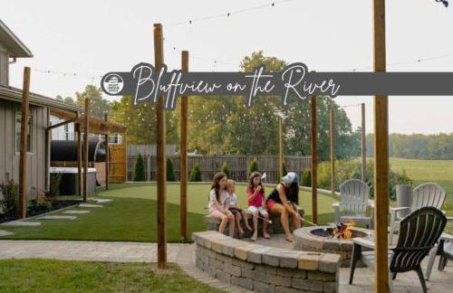 Bluffview on the River with a hot tub sauna pool table and more - Foto 1