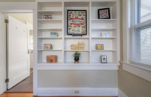 Historic & Cozy Bungalow by Downtown - Foto 27