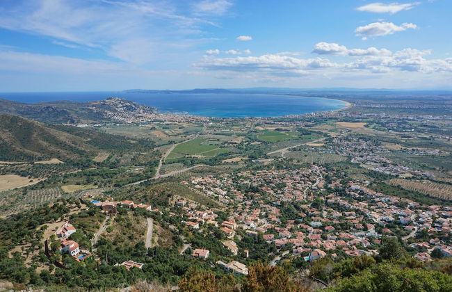 Beautiful Apartment With View - Photo 45