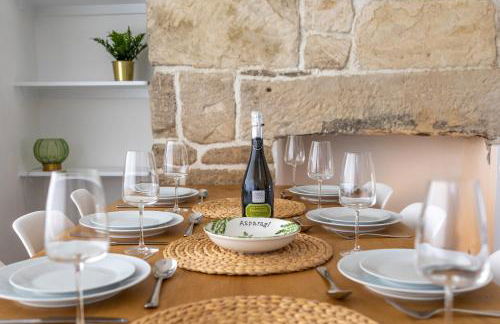 Bright & beautiful 4 bedroom house with sea views - Photo 34