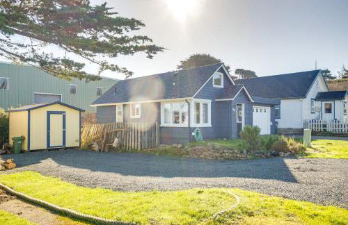 Bandon Beach House Rental Walk to Downtown! - Photo 26