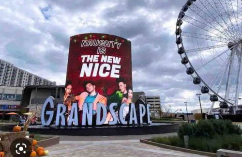 The Castle! by the Lake with Pool & Balcony West Plano - Foto 6