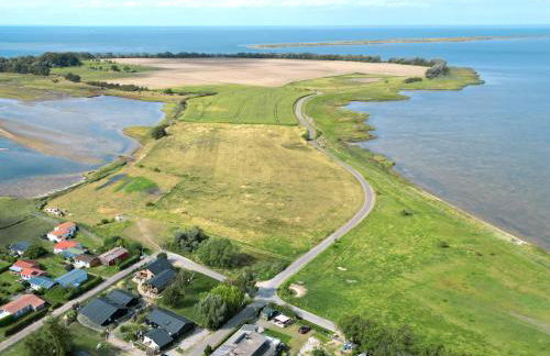 Werder Chalet -- GROßES SONNENDECK -- Strand 150m I Sauna I eKamin I bis 8 Pers I Meerblick I by "Meyers am Meer" - Foto 7