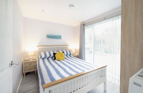 2 Bed Villa Sleeps 4 - Wifi, Garden, Sea Views - Foto 38