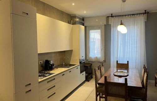 Apartment in Arona, Olivia's Home 100mt dal Lago - Foto 7