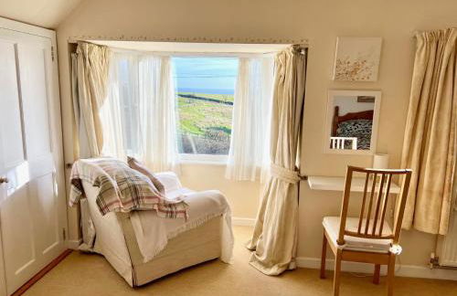 Spacious Coastal Home with Stunning Sea Views - Foto 25