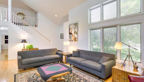 Modern and Spacious Home - 6 Mi to Dtwn South Bend - Foto 4