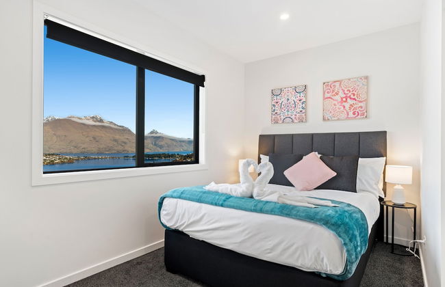 A LUCKIE CHARM - 5-BEDROOM TOWNHOUSE - Foto 6