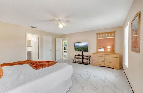 South Facing Pool, Close to Attractions, Remodeled - Foto 31