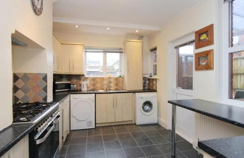 Lovely Victorian House - Photo 10