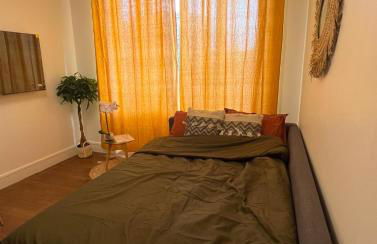 PARIS-MONTROUGE Magnifique Studio Appartement de 35m2 - très cosy pour 1 à 6 personnes refait à neuf - ENTIRE APARTMENT LUXIRIOUS AND WARM - Montrouge Paris 14ème - Proche Aéroport Orly & Parc Expositions Porte de Versailles FREE WIFI GRATUIT - Foto 4