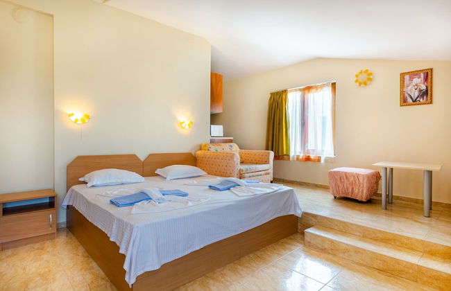 Family Studio in Dafinka Guest House - Photo 1