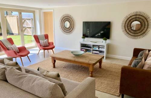 Stone Barn, contemporary barn conversion - Photo 9