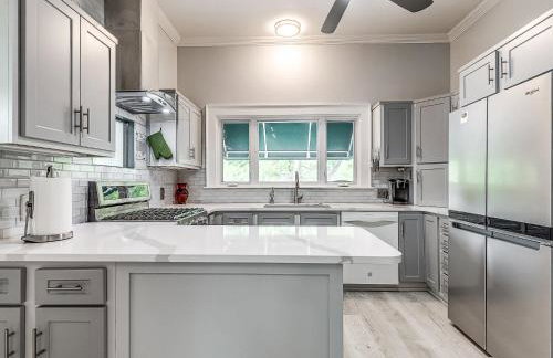 Stylish 3-Bedroom Home in Tulsa - Photo 13