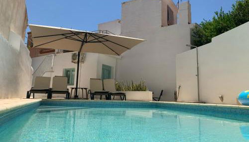 Beautiful home with private pool - Foto 1