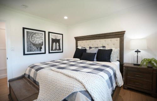 Awesome 5 bedroom 3 bath pool home with in-ground jacuzzi - Foto 20