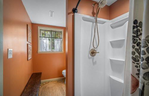 Big Yard Family Getaway - Pets OK - Grill and Hike - Foto 26