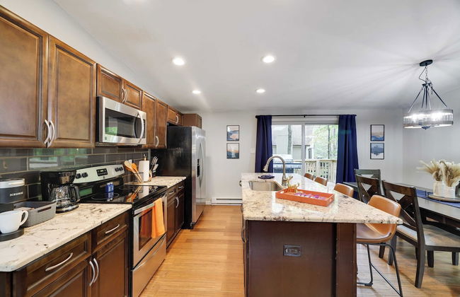 Moshannon Tree-lined Pocono Retreat w/ Hot Tub, Firepit & Pool Table - Photo 14