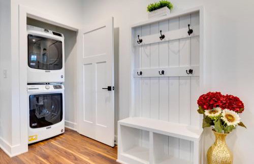 Deck Central Indy Retreat in Walkable Location! - Photo 10