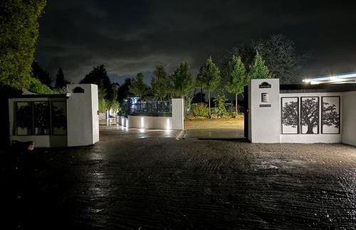 Little Woodlands Chalet with Private Garden & Hot Tub - Foto 70