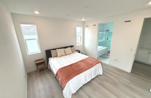 Modern Charming 4BR Home, Family Friendly, Office Space, Fast WiFi, Free Parking - Foto 48