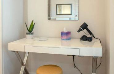 Westminster 2 bed 2 bath apartment with Air-Con - Photo 17