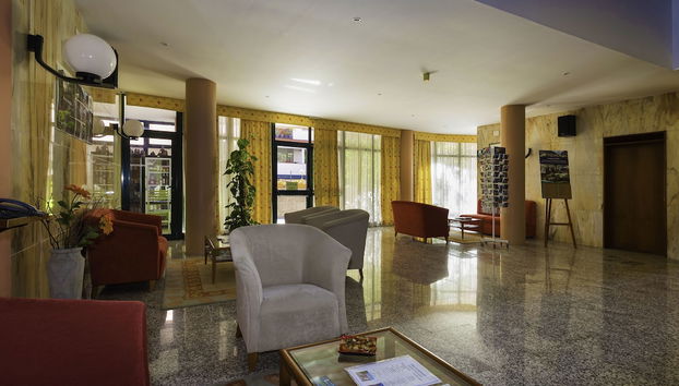 Aparthotel Imperatriz - Foto 4, Zona de estar del vestíbulo